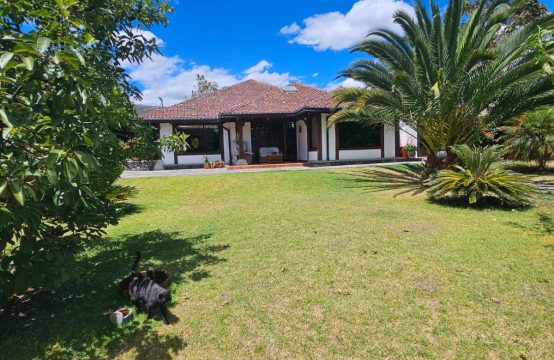 Casa de venta o arriendo en Tumbaco cerca a gasolinera puma