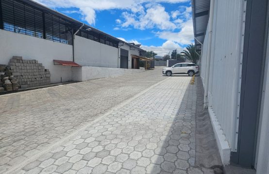 Galpón de arriendo en Puembo