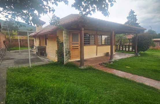 Casa de arriendo en Tumbaco cerca a ruta viva Urb.