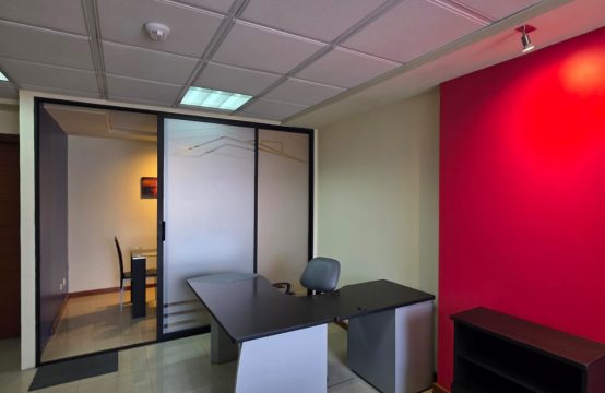 Oficina de arriendo en Quito República y Pradera